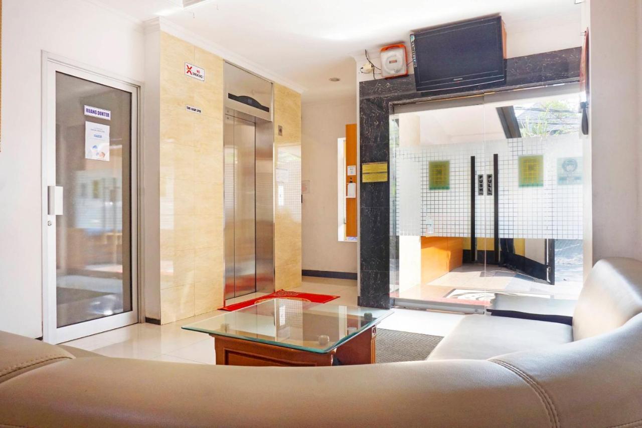 מלון ג'קרטה Collection O 91380 Golden Mansion מראה חיצוני תמונה