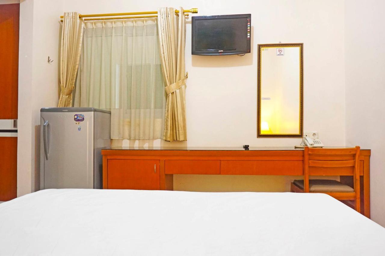 מלון ג'קרטה Collection O 91380 Golden Mansion מראה חיצוני תמונה